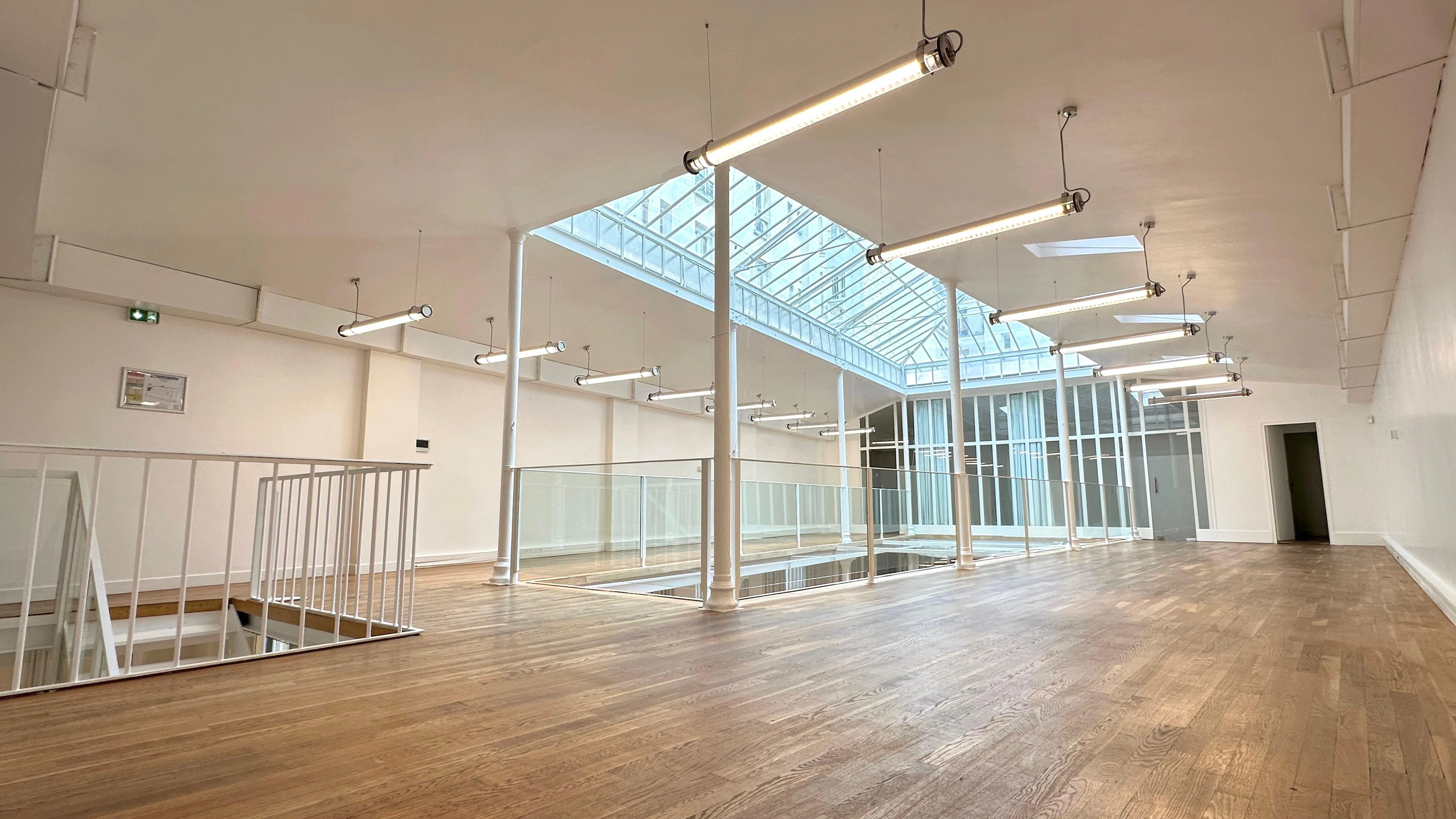 République Showroom - Photo 3