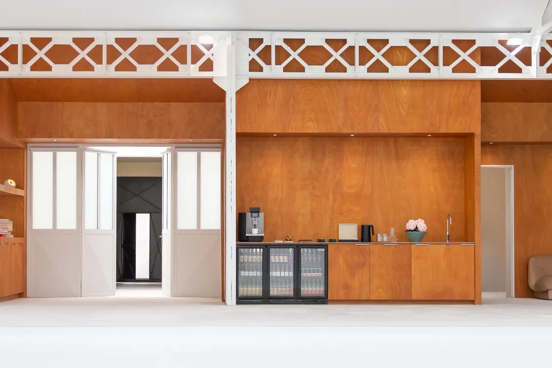 Showroom 70 - Photo 2