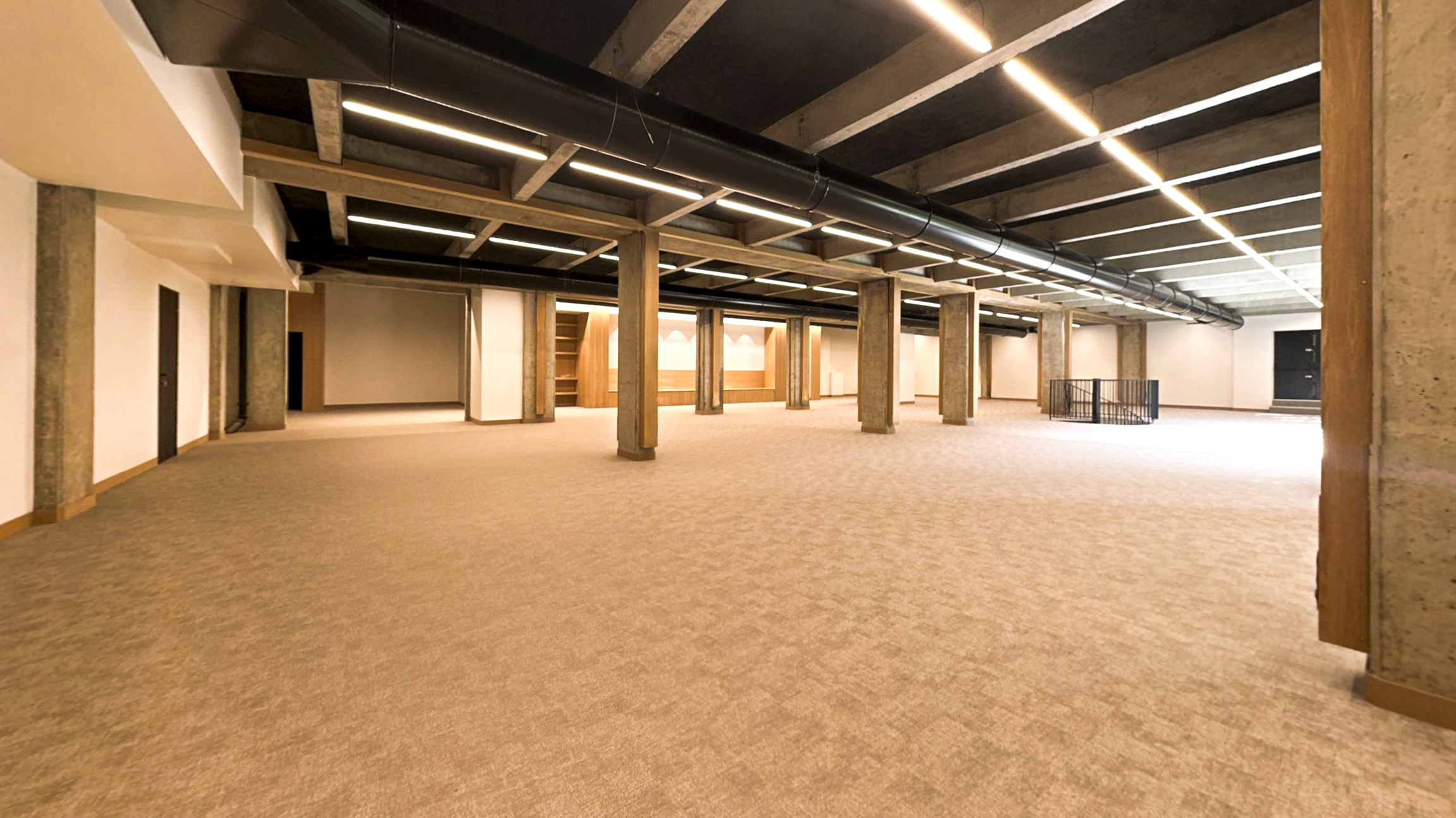 Showroom 700 - Photo 2