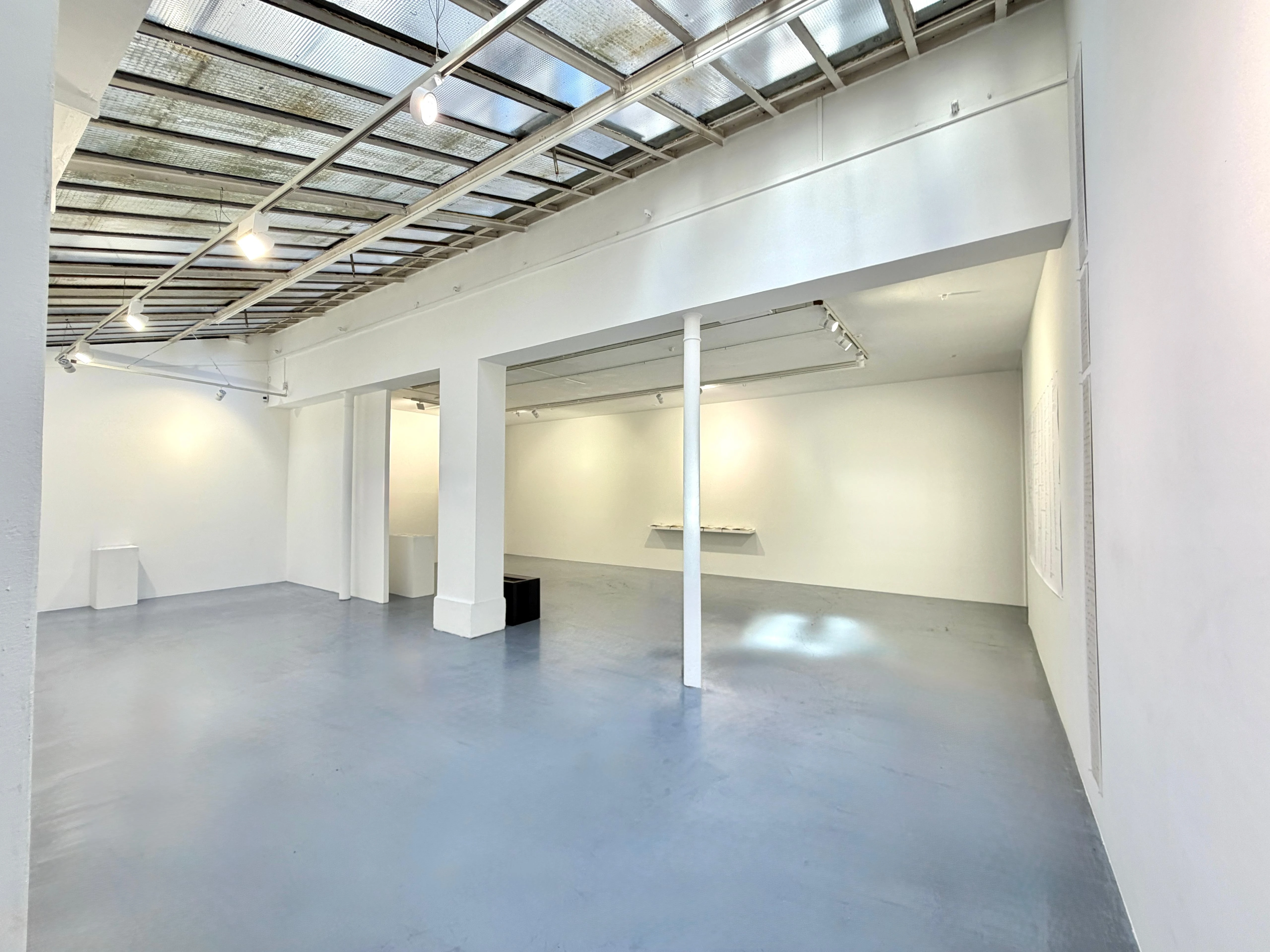 Showroom A - Photo 8