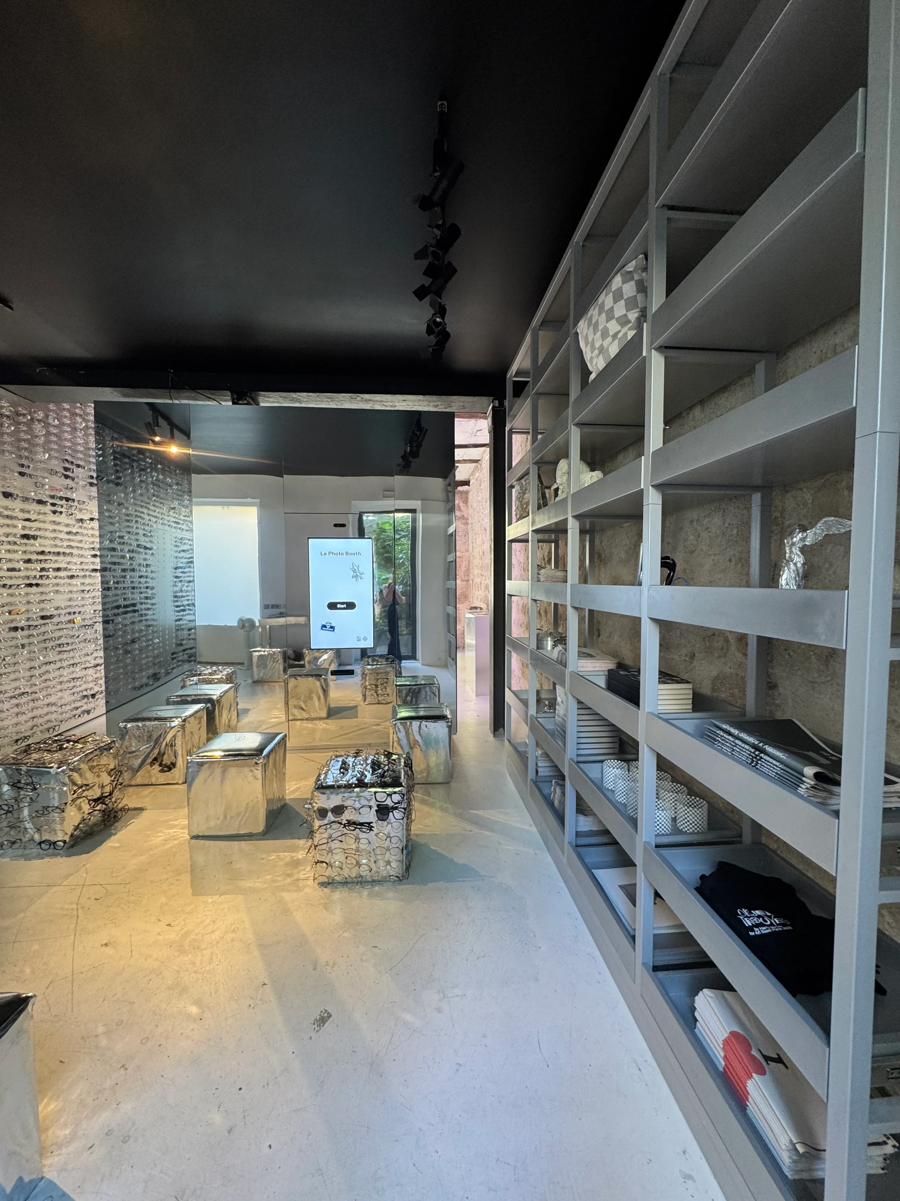 Showroom Harry - Photo 5
