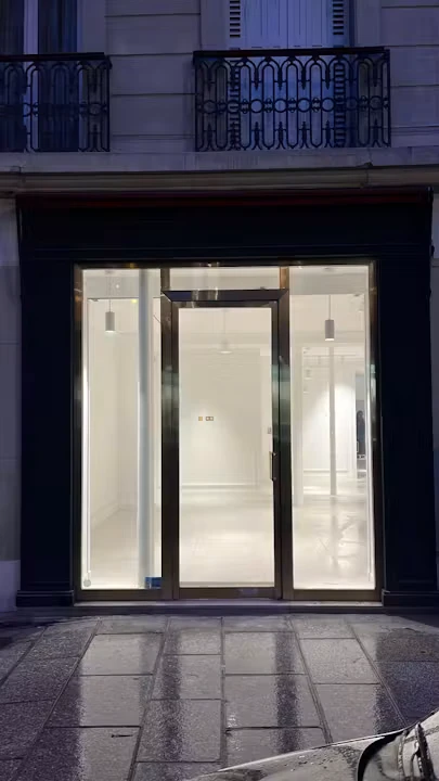 Showroom Lana - Photo 4