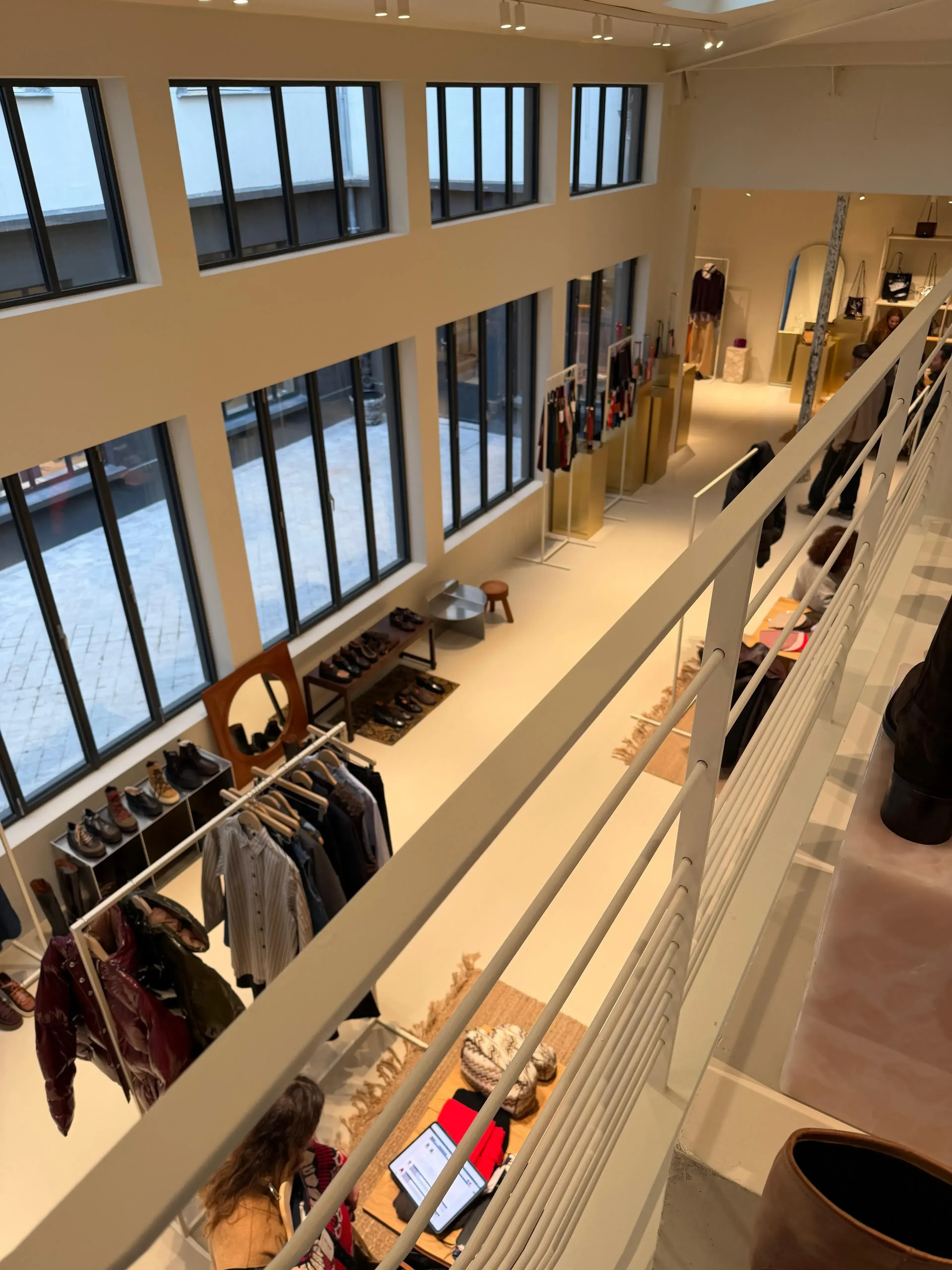 Showroom Redone - Photo 3