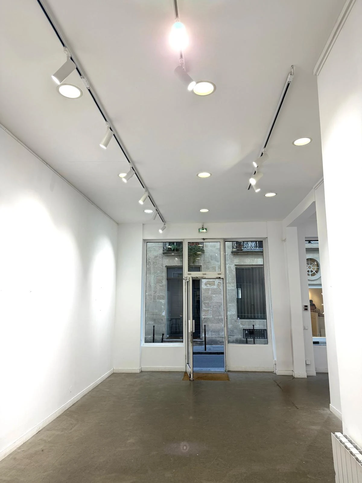 Showroom Roxy - Photo 3