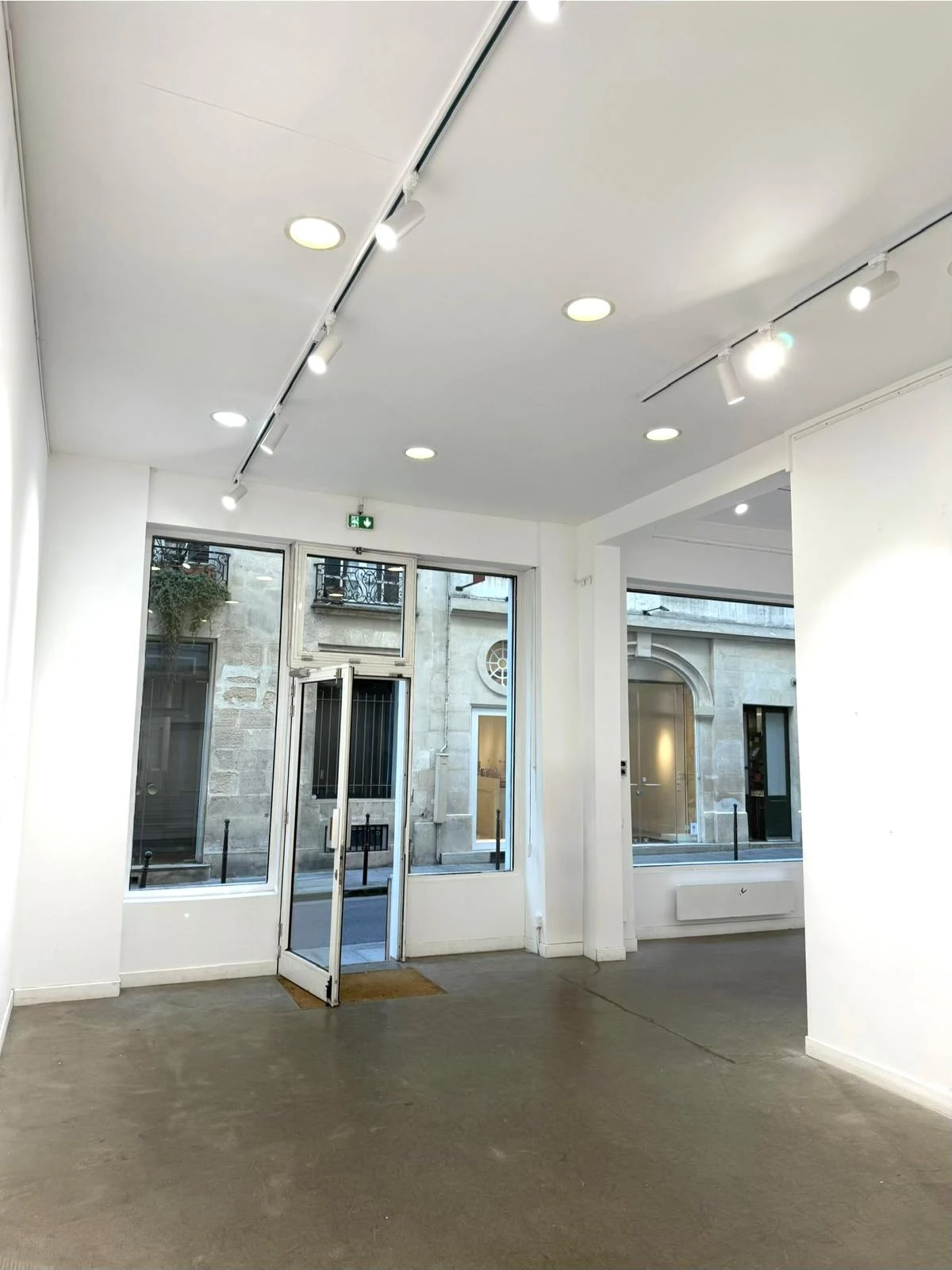 Showroom Roxy - Photo 2