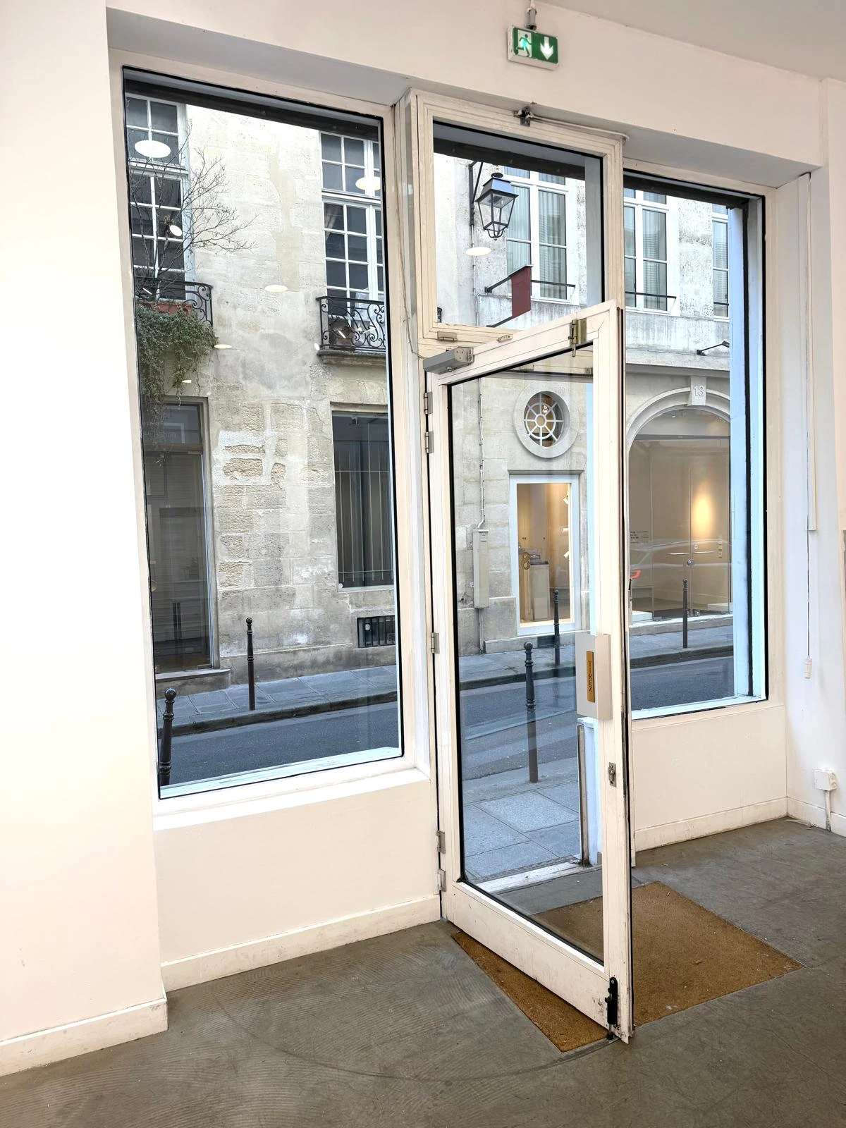Showroom Roxy - Photo 8