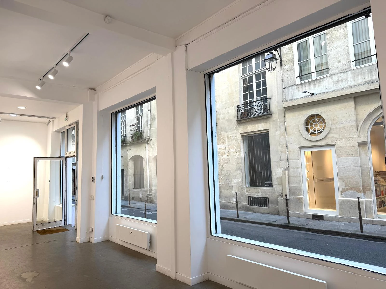 Showroom Roxy