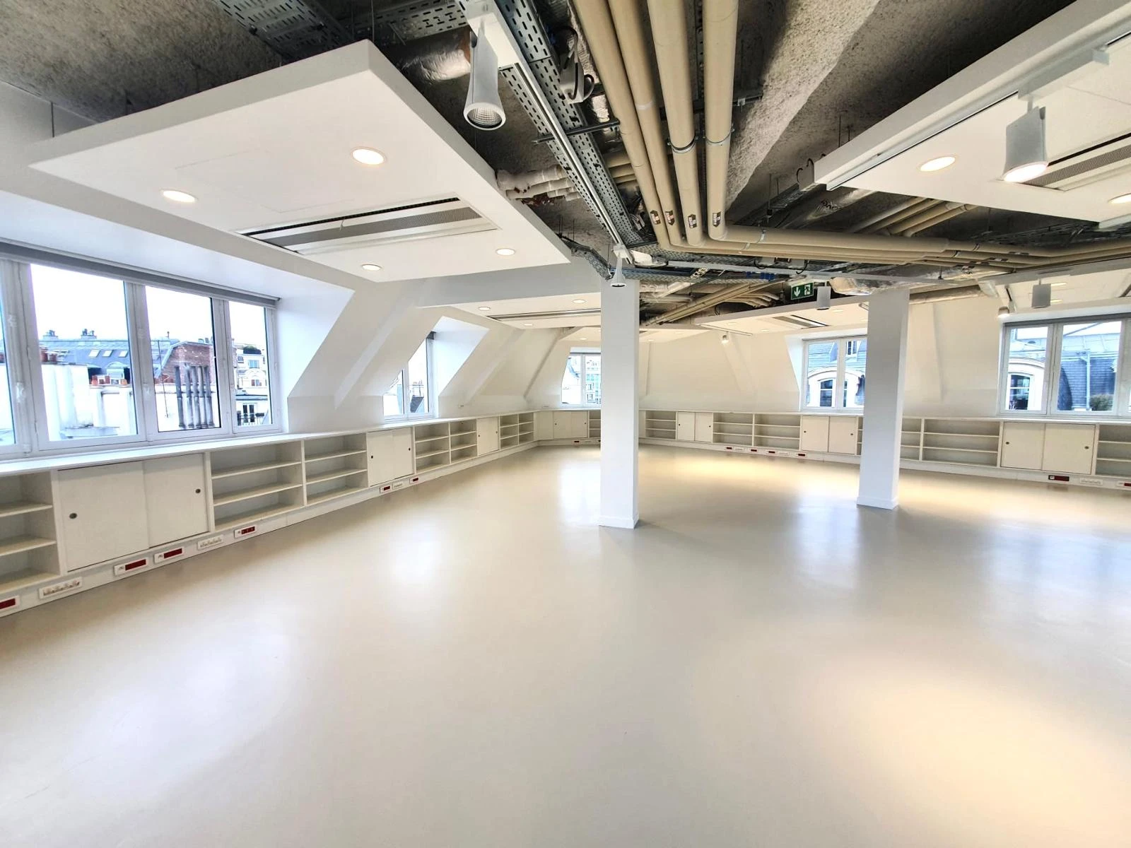 Showroom Seeview - Photo 2