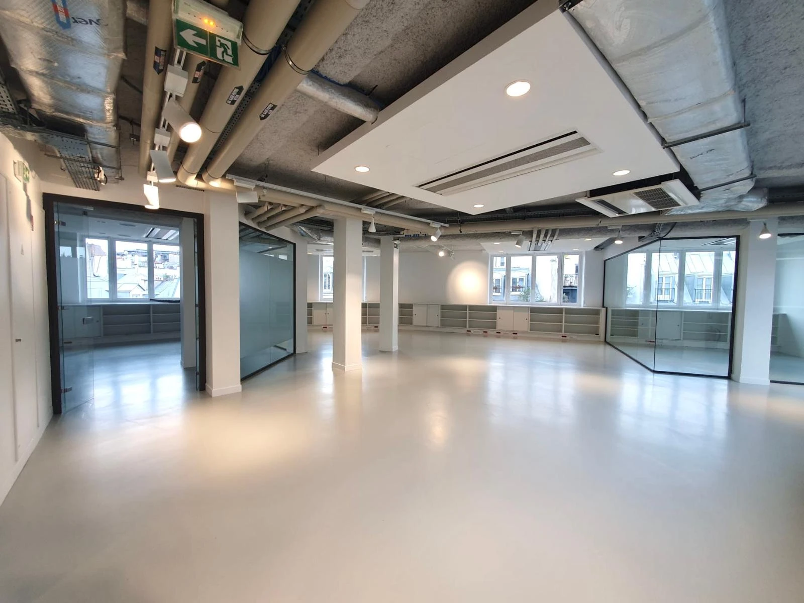 Showroom Seeview - Photo 4