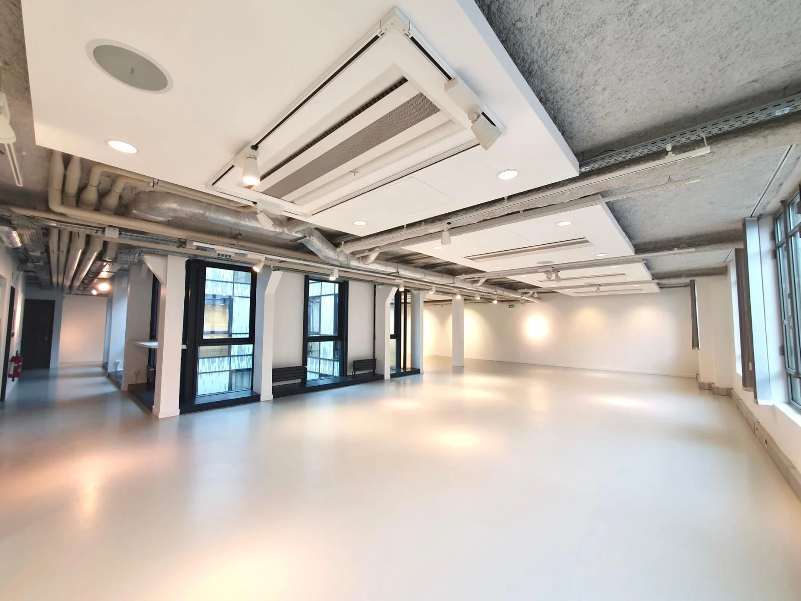 Showroom Seeview - Photo 5