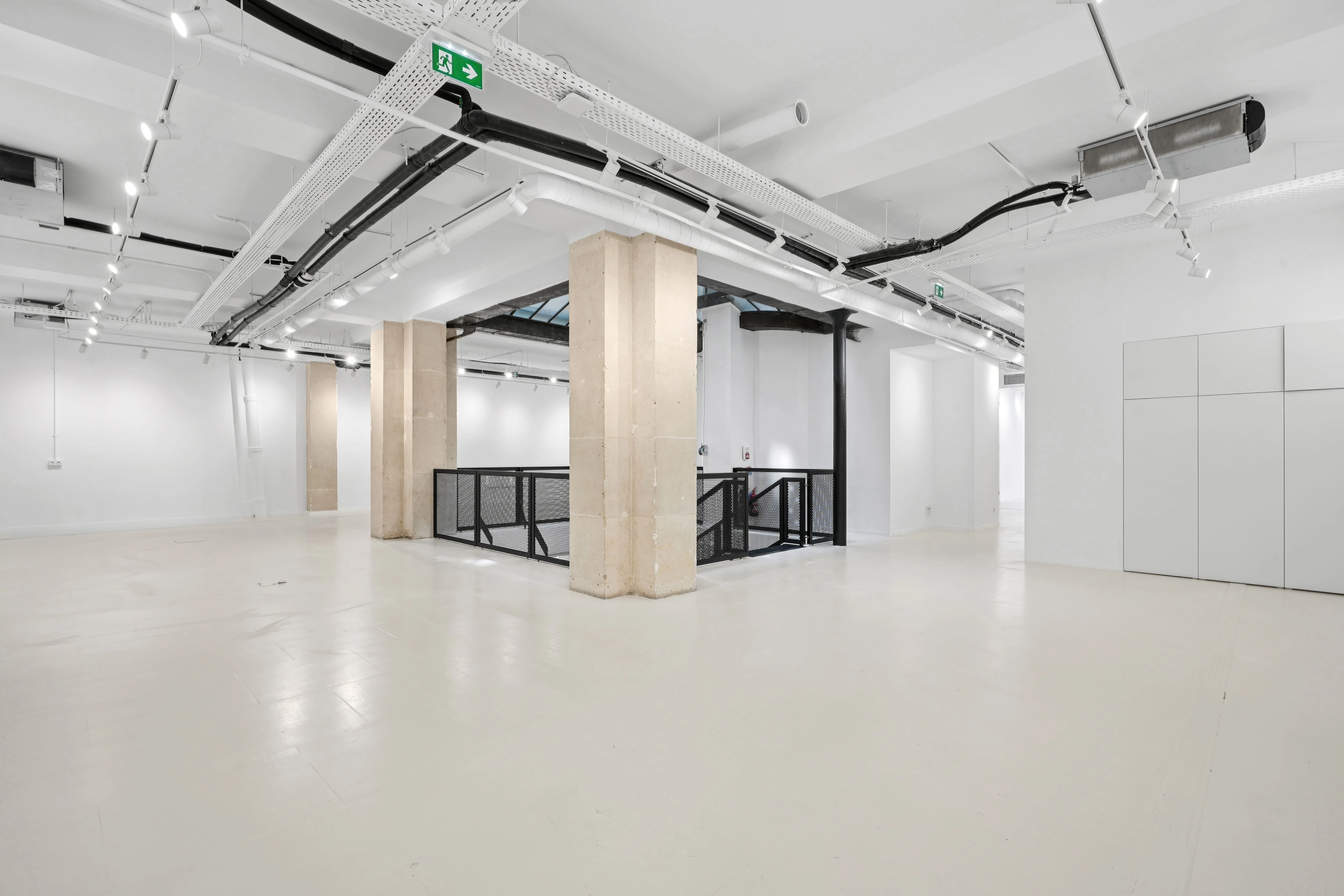 Showroom Sofia - Photo 3