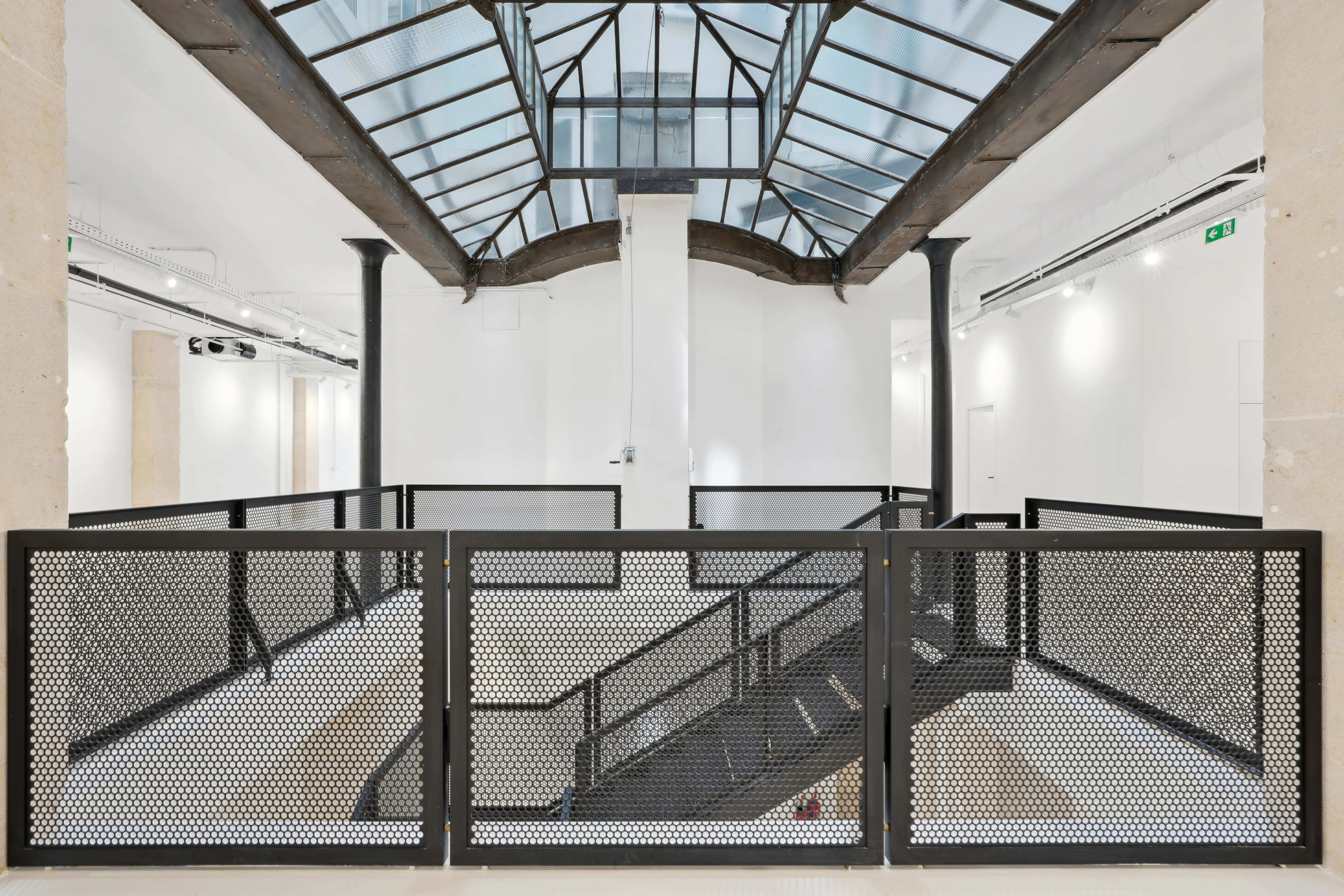 Showroom Sofia - Photo 4