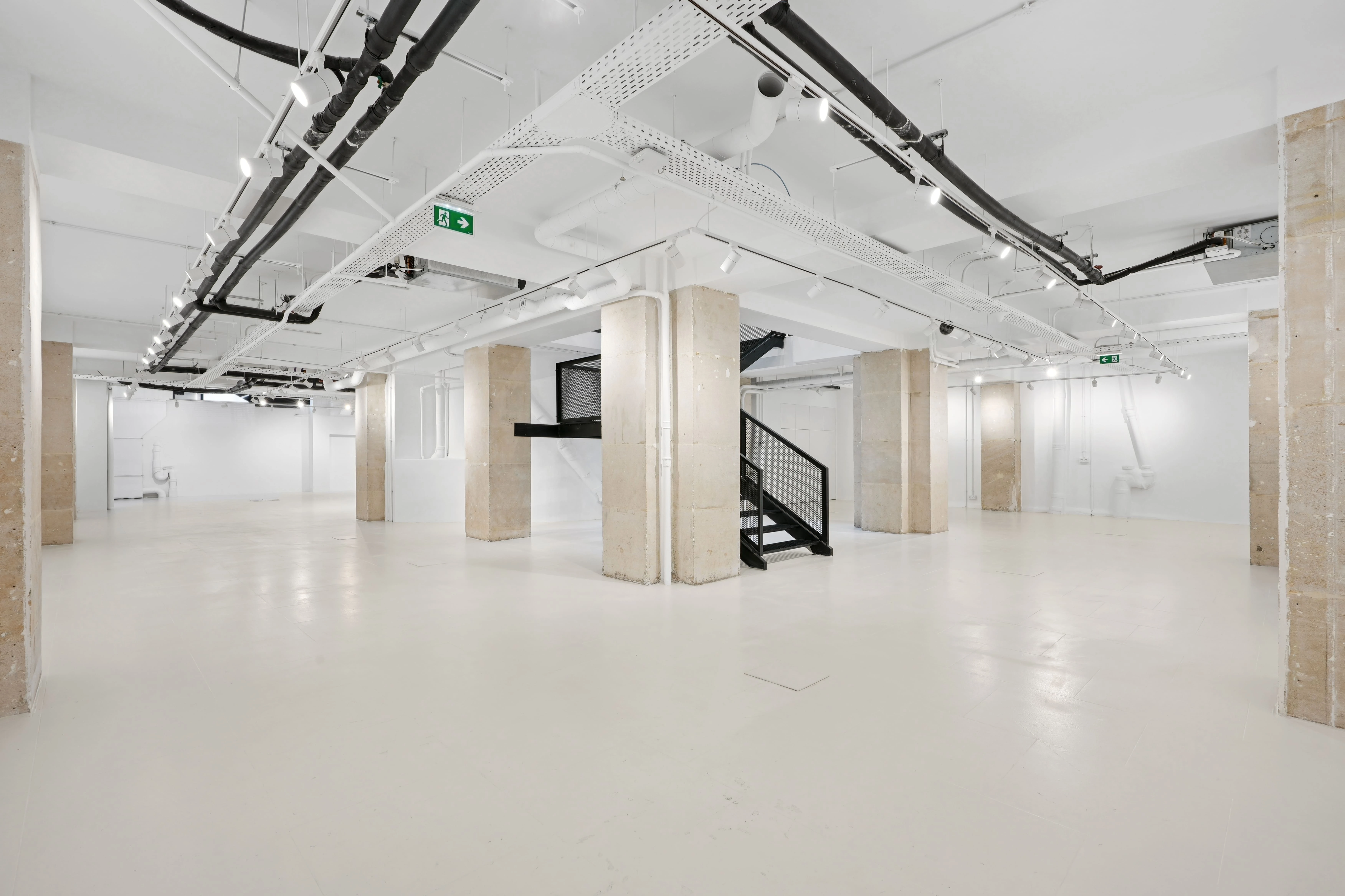 Showroom Sofia - Photo 1