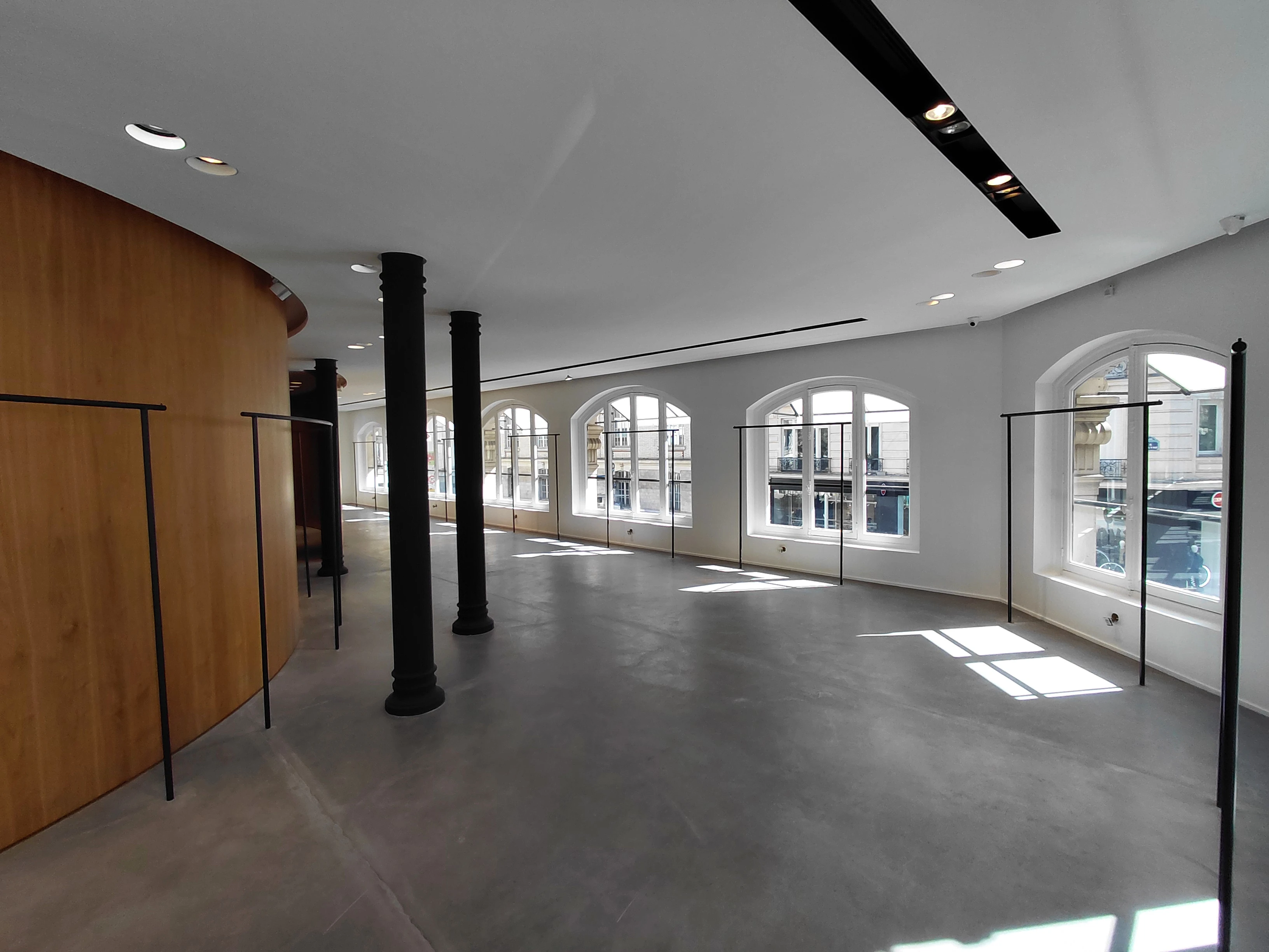 Showroom Victoria - Photo 8