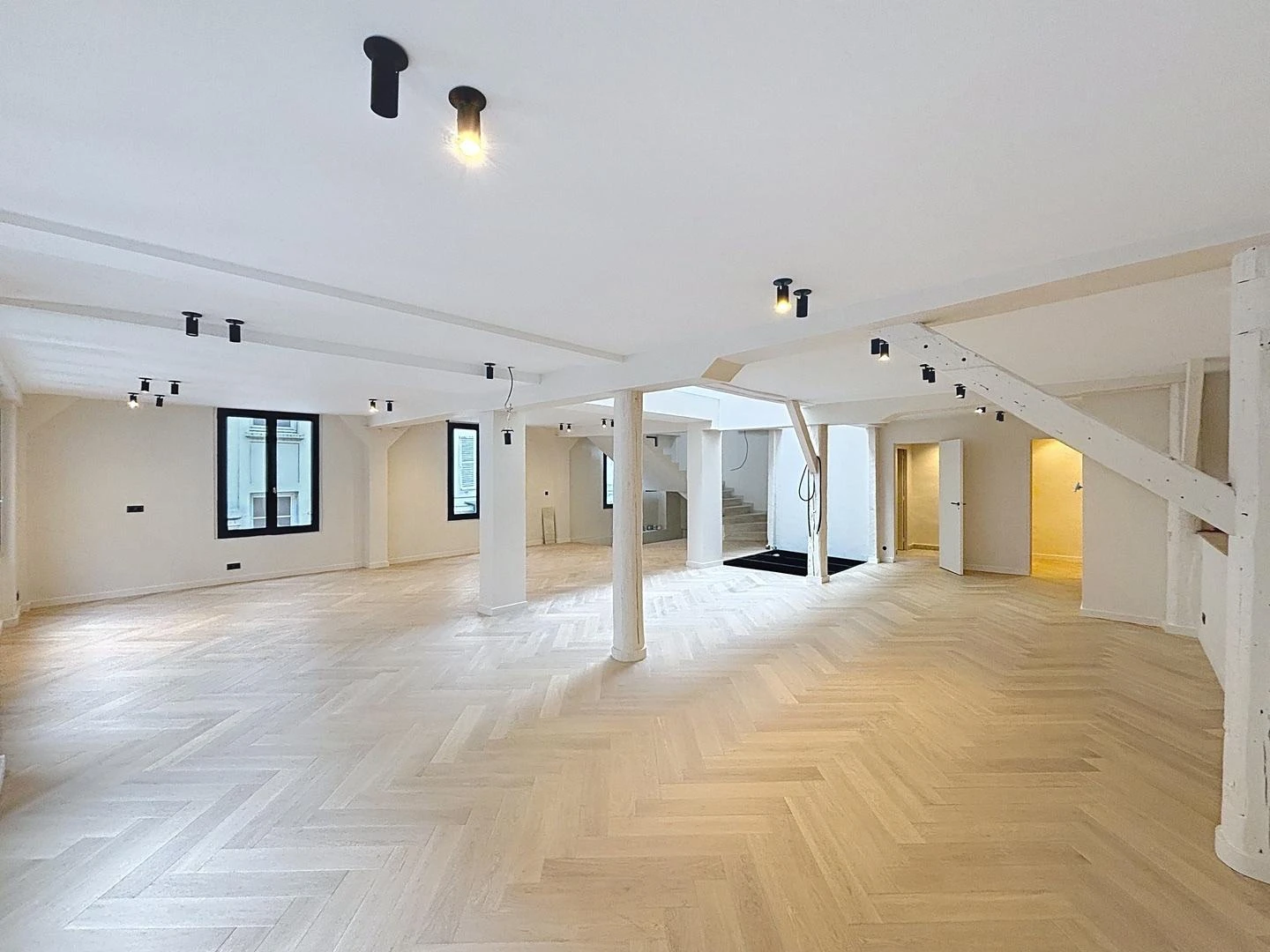 Showroom Vinemare - Photo 2