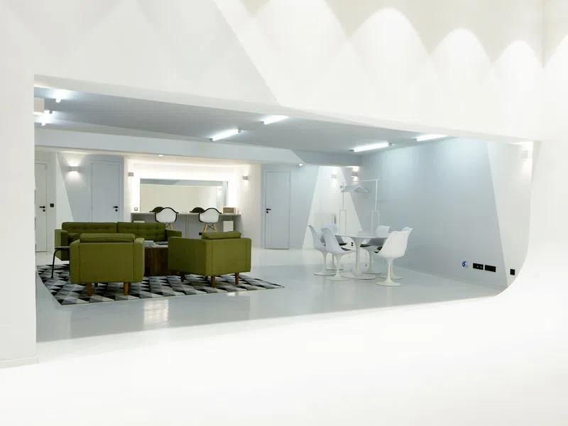 Studio 10